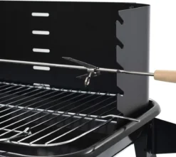 Verrijdbare Barbecue – Houtskool/Briketten - Verstelbare Grillplaat – Houten Tafel – Winscherm – Gewicht 5.9kg -Bbq Promotiewinkel 1200x1074