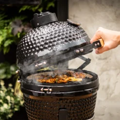 BluMill Kamado BBQ Egg - Kamado 13 Inch - Incl. Vlees Thermometer - Houtskoolbarbecues - Zwart - Ø 27cm -Bbq Promotiewinkel 1200x1200 68