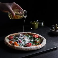 Navaris Pizzasteen XL Voor Oven En Barbecue - Rechthoekige Pizzaplaat 38 X 30 Cm - Inclusief Receptenboek - Keramisch Geglazuurd - Zwart -Bbq Promotiewinkel 1200x1200 708