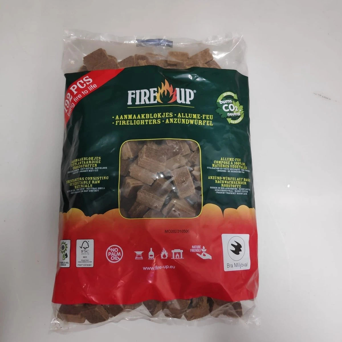 Fire Up Aanmaakbolkjes - Doos Met 6 Zakken 192 Stuks - Totaal 1152 Stuks - Voor Bbq En Openhaard - Voordeelverpakking 1 Fire Up Aanmaakbolkjes - Doos Met 6 Zakken 192 Stuks - Totaal 1152 Stuks - Voor Bbq En Openhaard - Voordeelverpakking