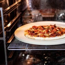 Boska Pizzasteen Deluxe - Voor Oven & BBQ - Knapperige Pizza's - Ø 29.5 Cm - BBQ Accessoires 36 Boska Pizzasteen Deluxe - Voor Oven & BBQ - Knapperige Pizza's - Ø 29.5 Cm - BBQ Accessoires -Bbq Promotiewinkel 1200x1200 796