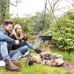 Esschert Design - Driepoot Met Ketting - Haardvuur Accessoires - Staal - Zwart -Bbq Promotiewinkel 1200x1200 87