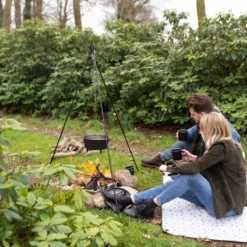 Esschert Design - Driepoot Met Ketting - Haardvuur Accessoires - Staal - Zwart -Bbq Promotiewinkel 1200x1200 90