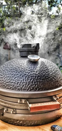 The Bastard Urban Medium - Kamado Barbecue - Kamado BBQ -Bbq Promotiewinkel 567x1200