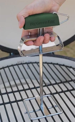 Big Green Egg Grid Lifter - Rooster Lifter - Gietijzeren Rooster Lifter -Bbq Promotiewinkel 745x1200