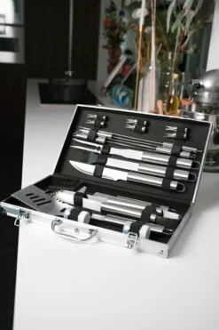 Sens Design BBQ Accesoires - 18 Delig - BBQ Gereedschapset Koffer -Bbq Promotiewinkel 800x1200 10