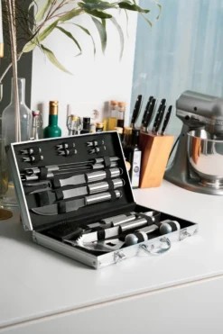 Sens Design BBQ Accesoires - 18 Delig - BBQ Gereedschapset Koffer -Bbq Promotiewinkel 800x1200 11